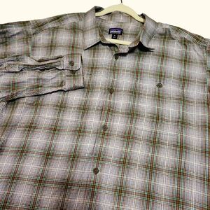 Patagonia Men's‎ Plaid Button-down Size XL